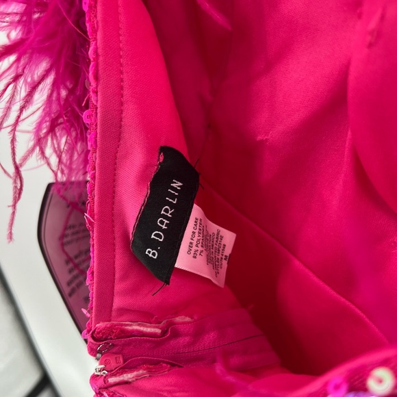 B DARLIN Feathered & Sequined Bodycon Dress Medium - Picture 10 of 15